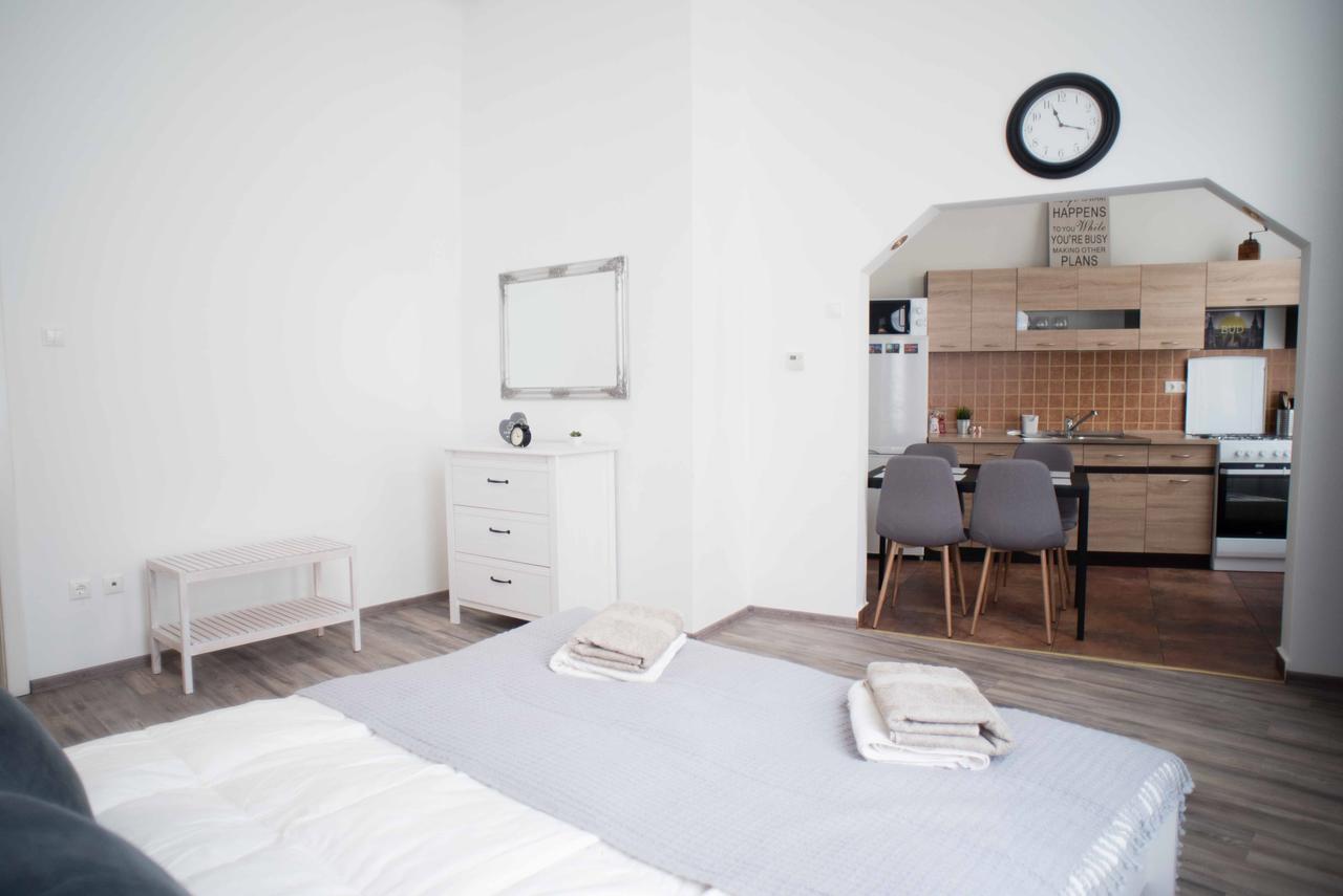 Castle Trees Apartment Βουδαπέστη Εξωτερικό φωτογραφία